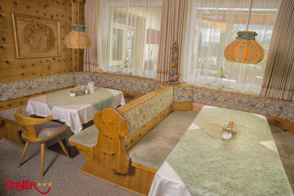 Ferienhotel Dobler Weissenbach am Lech Dış mekan fotoğraf