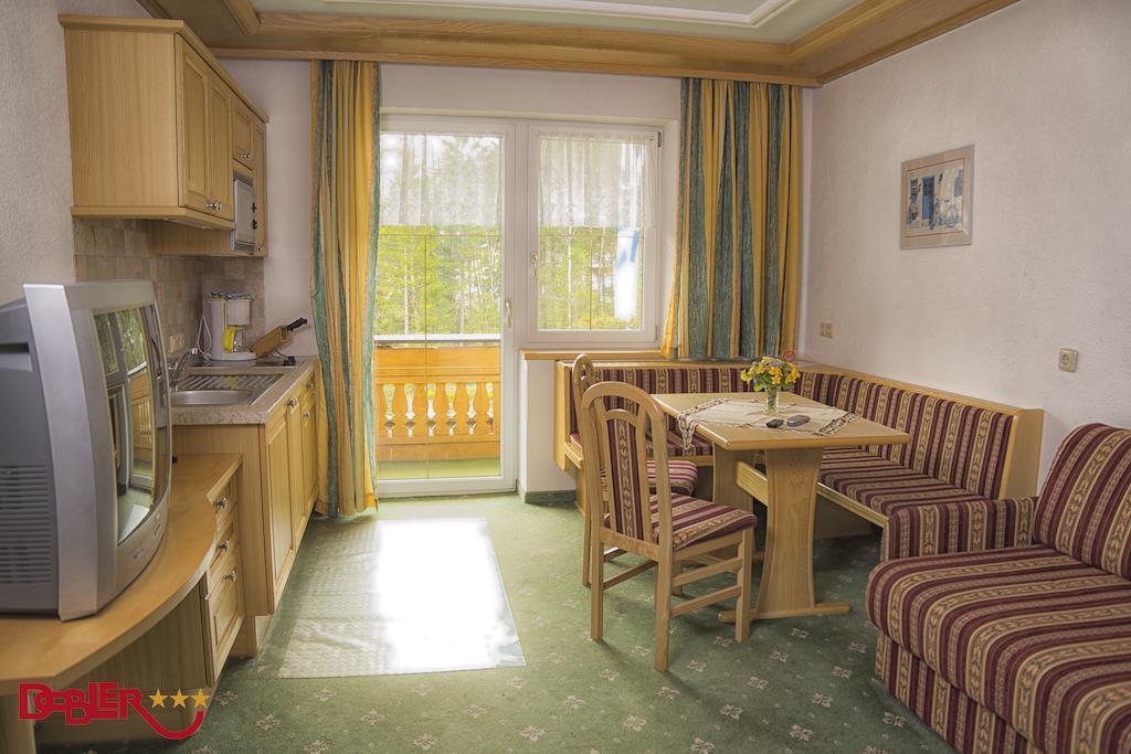 Ferienhotel Dobler Weissenbach am Lech Oda fotoğraf