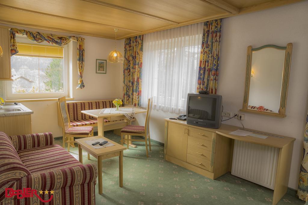 Ferienhotel Dobler Weissenbach am Lech Dış mekan fotoğraf